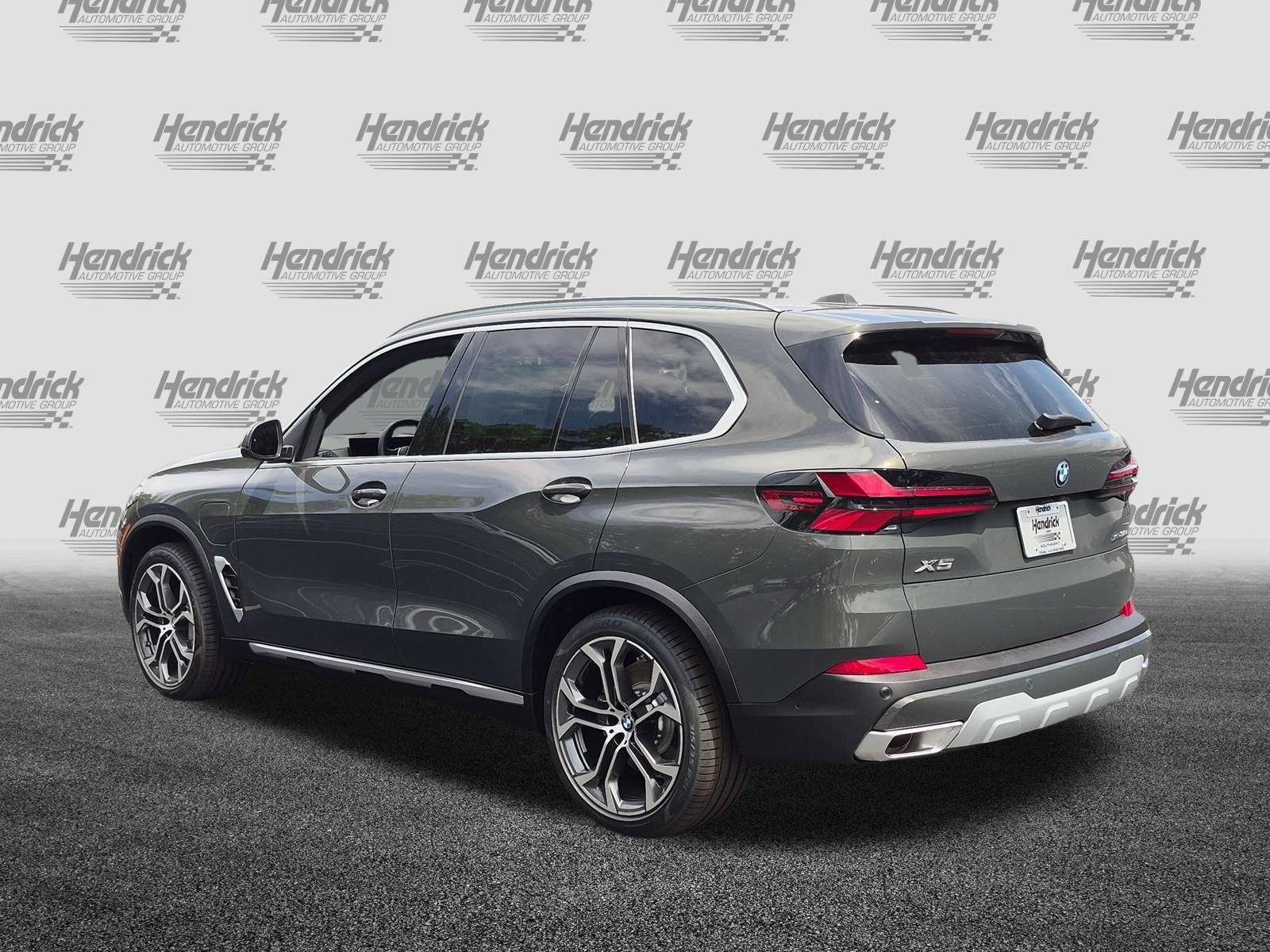 New 2026 BMW X5 xDrive50e AWD/4WD image 8