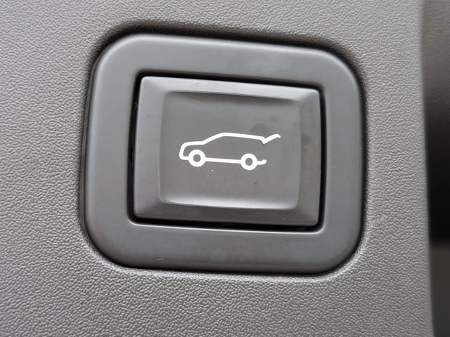 Certified 2022 Buick Envision Essence w/ Technology Package II FWD image 22