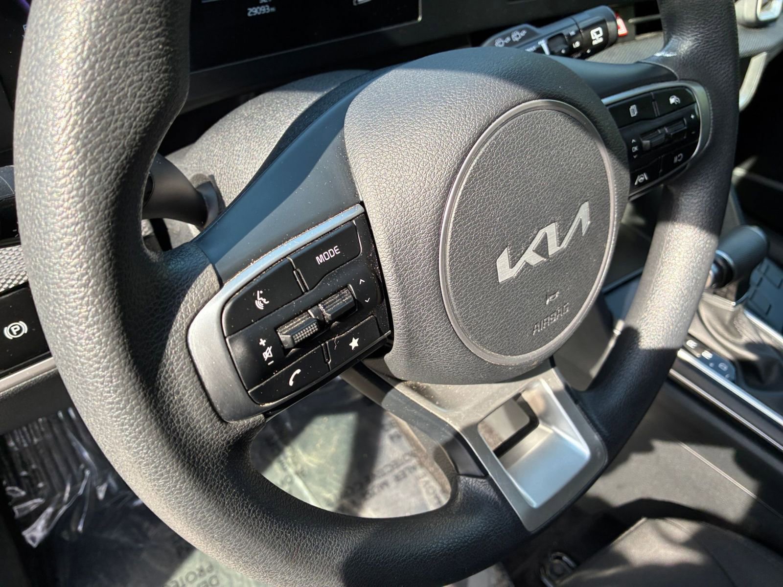 Used 2025 Kia Sportage LX FWD image 25