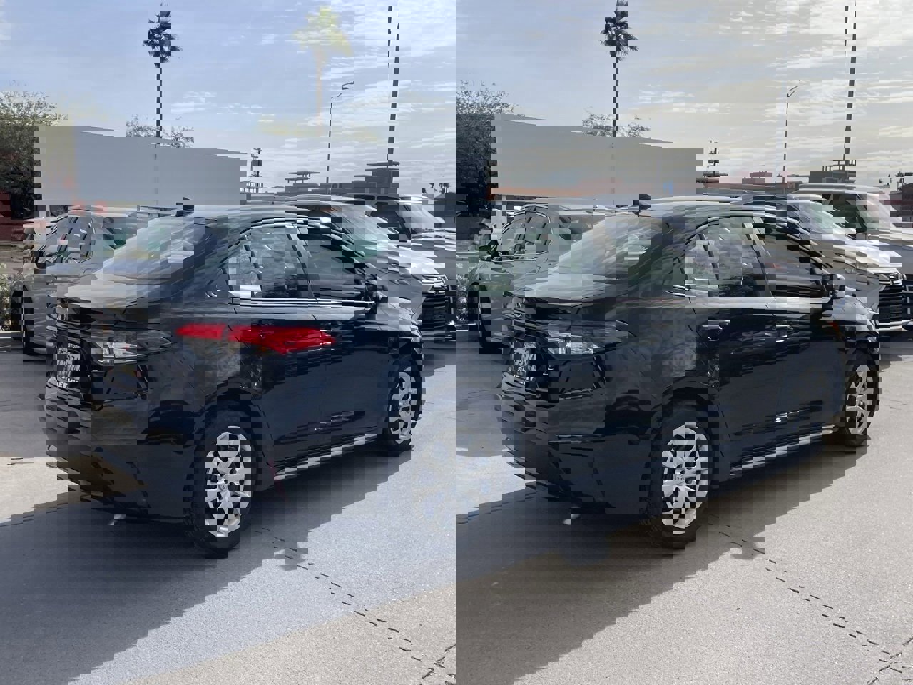 Used 2021 Toyota Corolla LE image 2