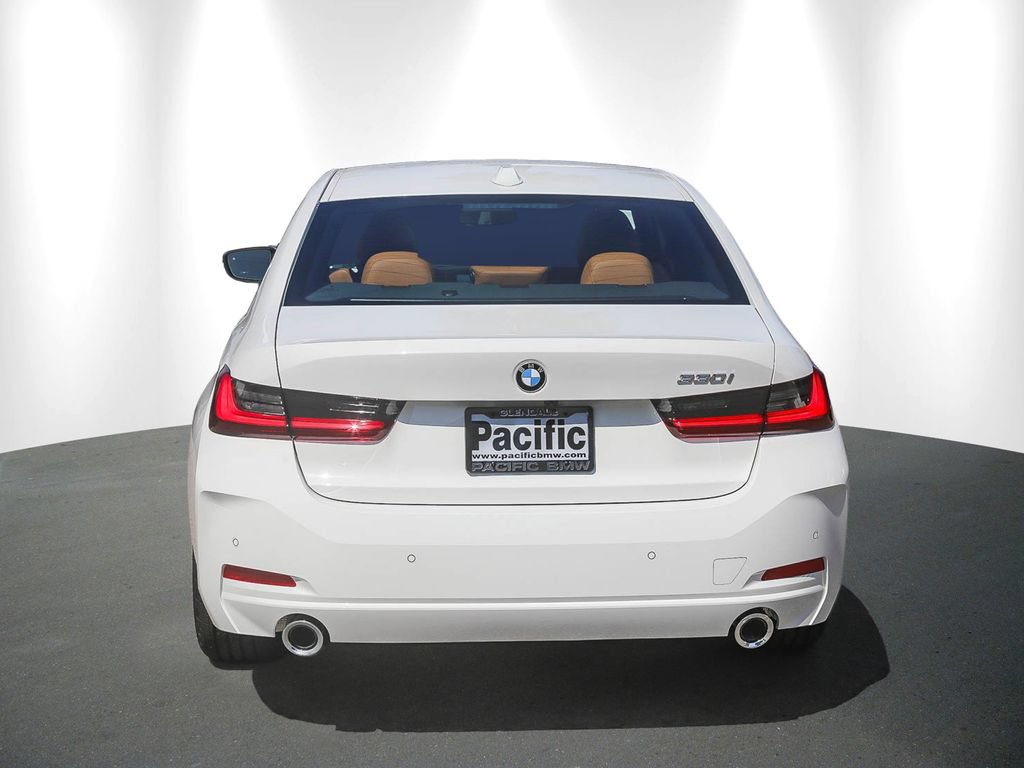 New 2026 BMW 330i Sedan w/ Convenience Package RWD image 5