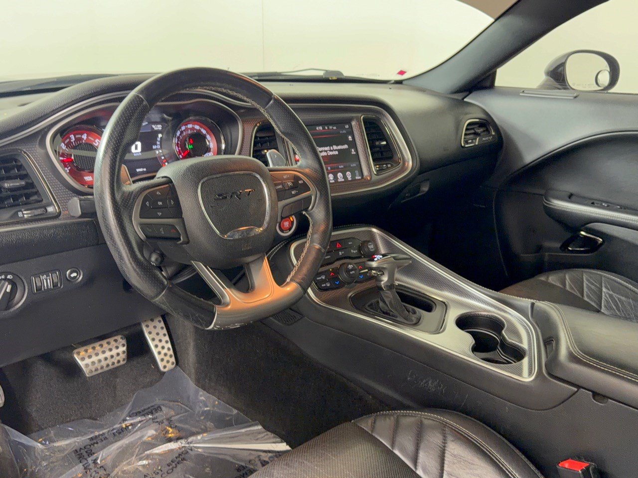 Used 2015 Dodge Challenger SRT Hellcat RWD image 4