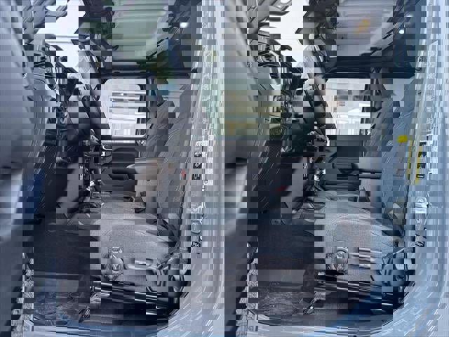 New 2025 Jeep Gladiator Sport image 38