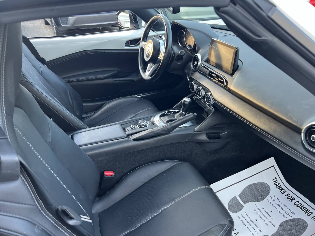 Used 2020 MAZDA MX-5 Miata RF Grand Touring RWD image 10
