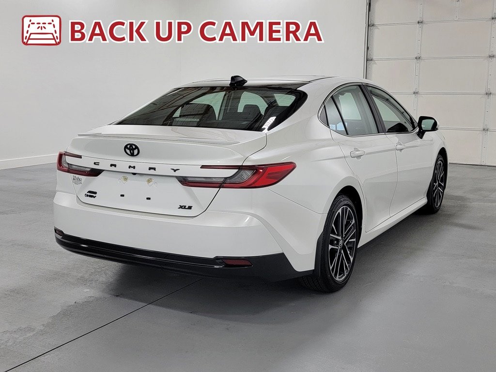 Used 2026 Toyota Camry XLE w/ Premium Package AWD/4WD image 8