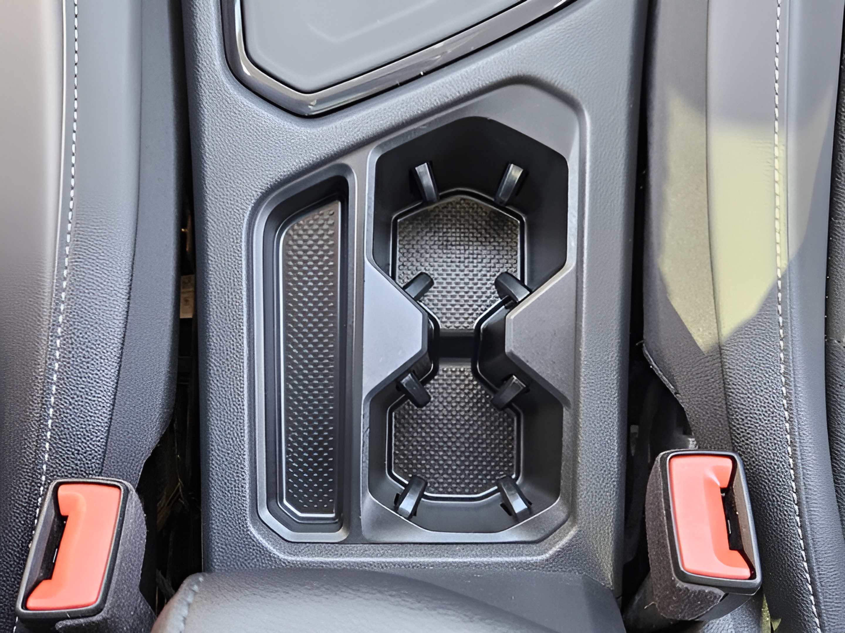 Used 2019 Volkswagen Tiguan SE w/ Panoramic Sunroof Package FWD image 18