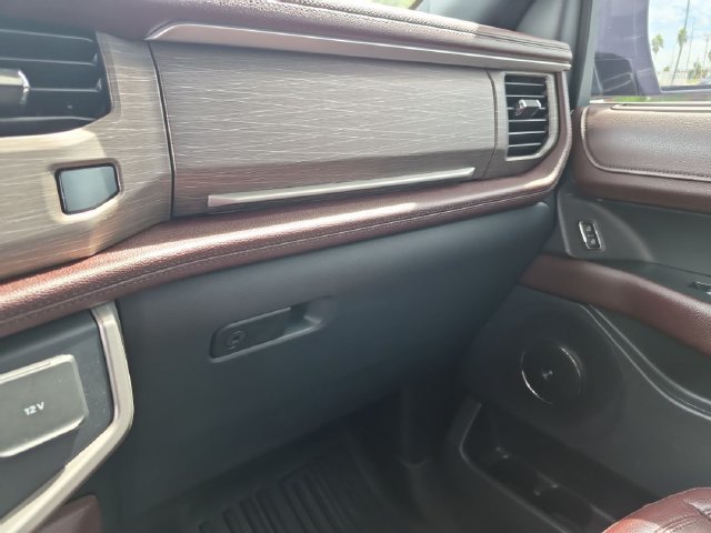 Used 2022 Ford Expedition Max Limited RWD image 18