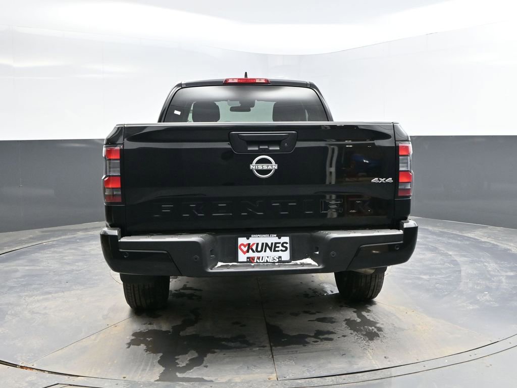 Used 2025 Nissan Frontier SV image 7