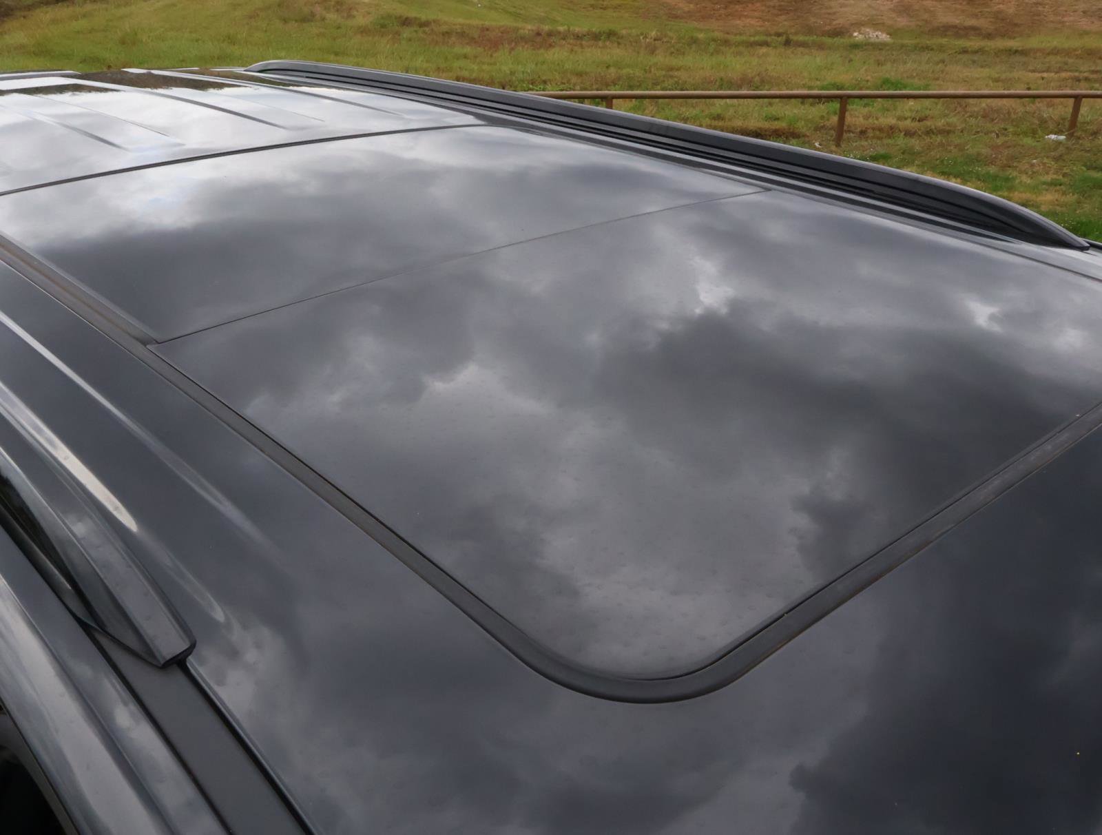 Used 2025 Cadillac Escalade Sport Platinum image 13