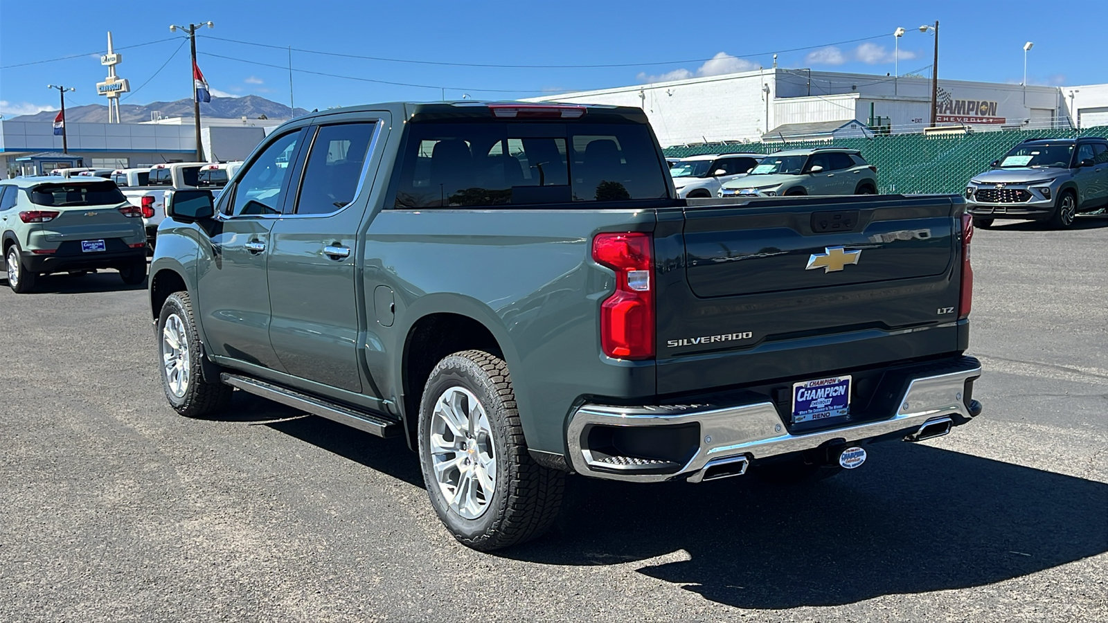 New 2026 Chevrolet Silverado 1500 LTZ w/ LTZ Premium Package AWD/4WD image 8