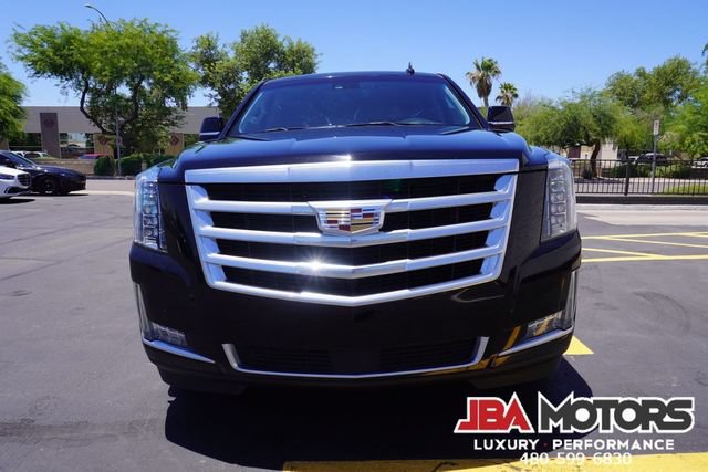 Used 2018 Cadillac Escalade Premium Luxury AWD/4WD image 66