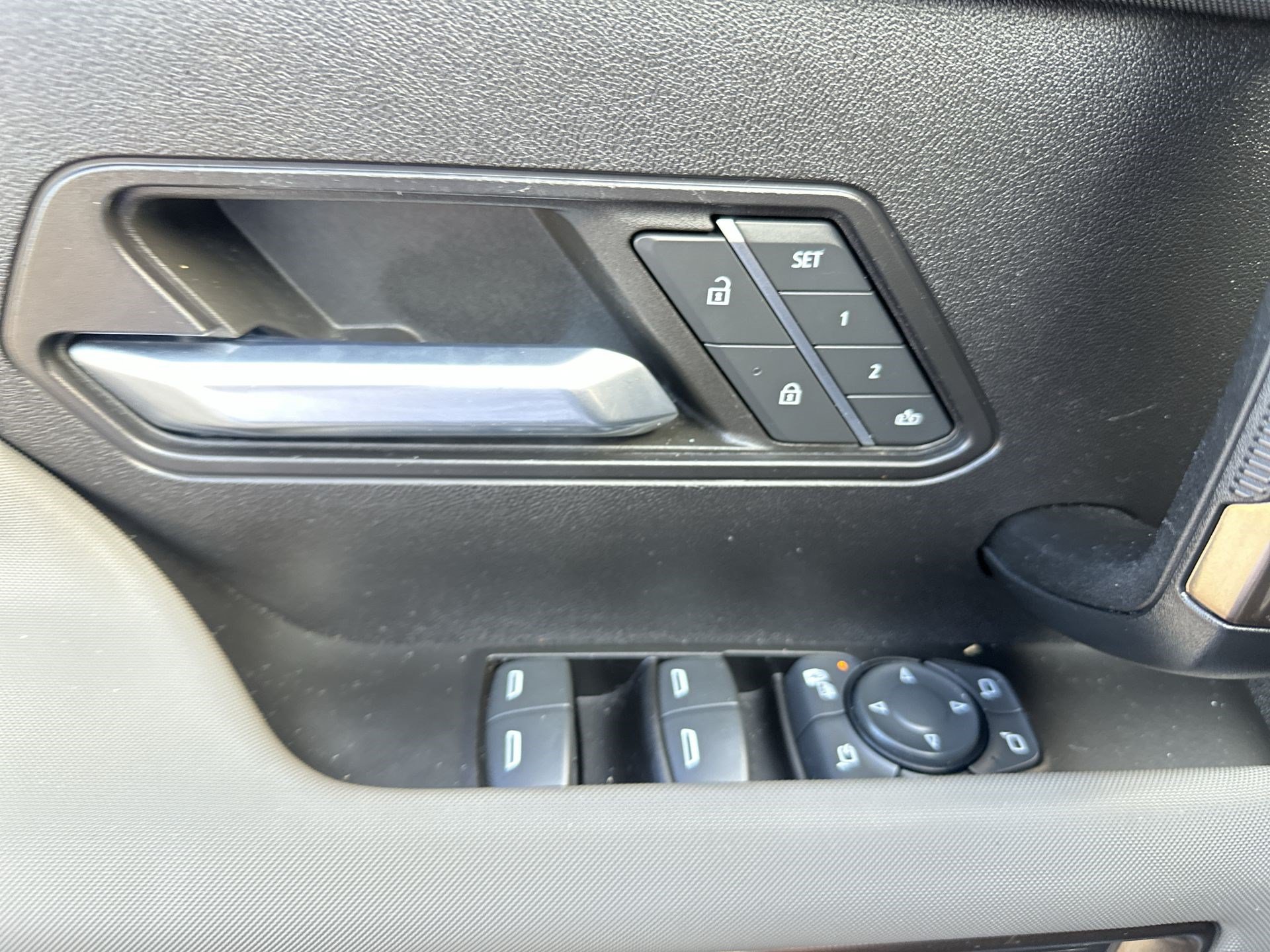 Used 2024 GMC Hummer EV 2X AWD/4WD image 15