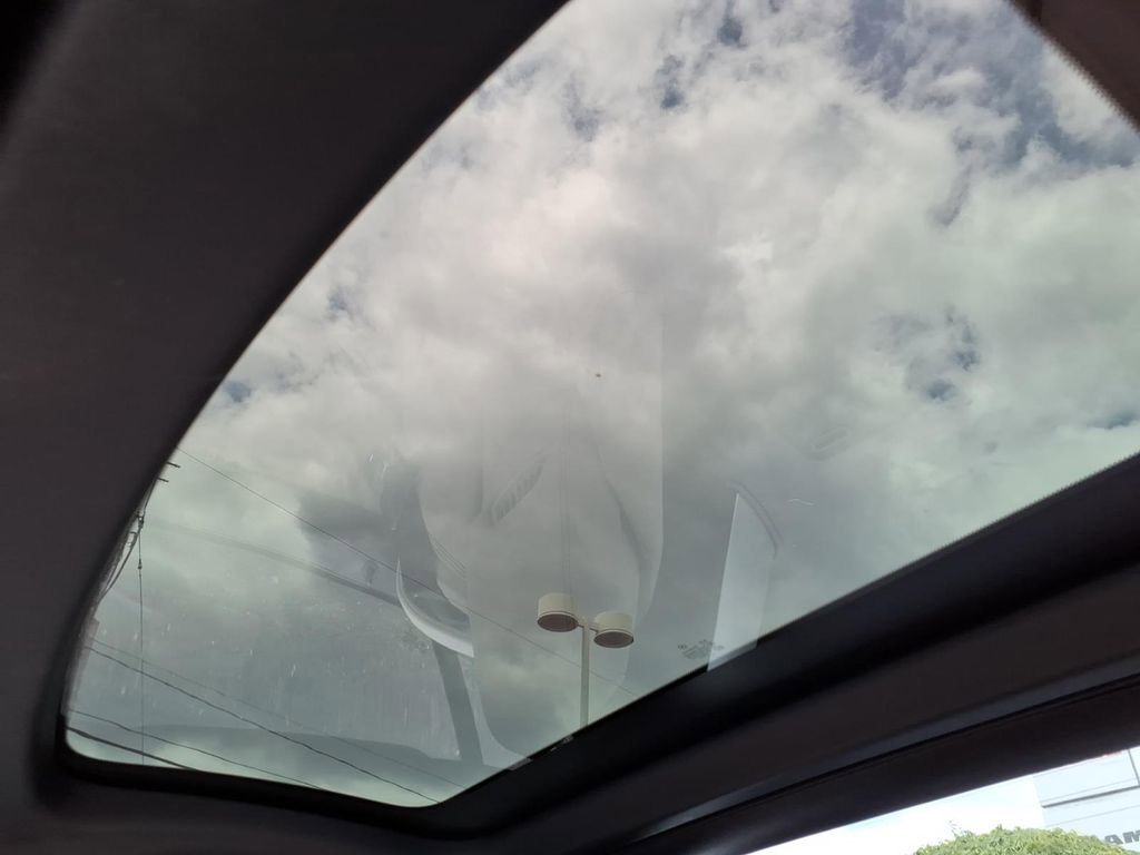 Used 2015 Mercedes-Benz SLK 350 image 14