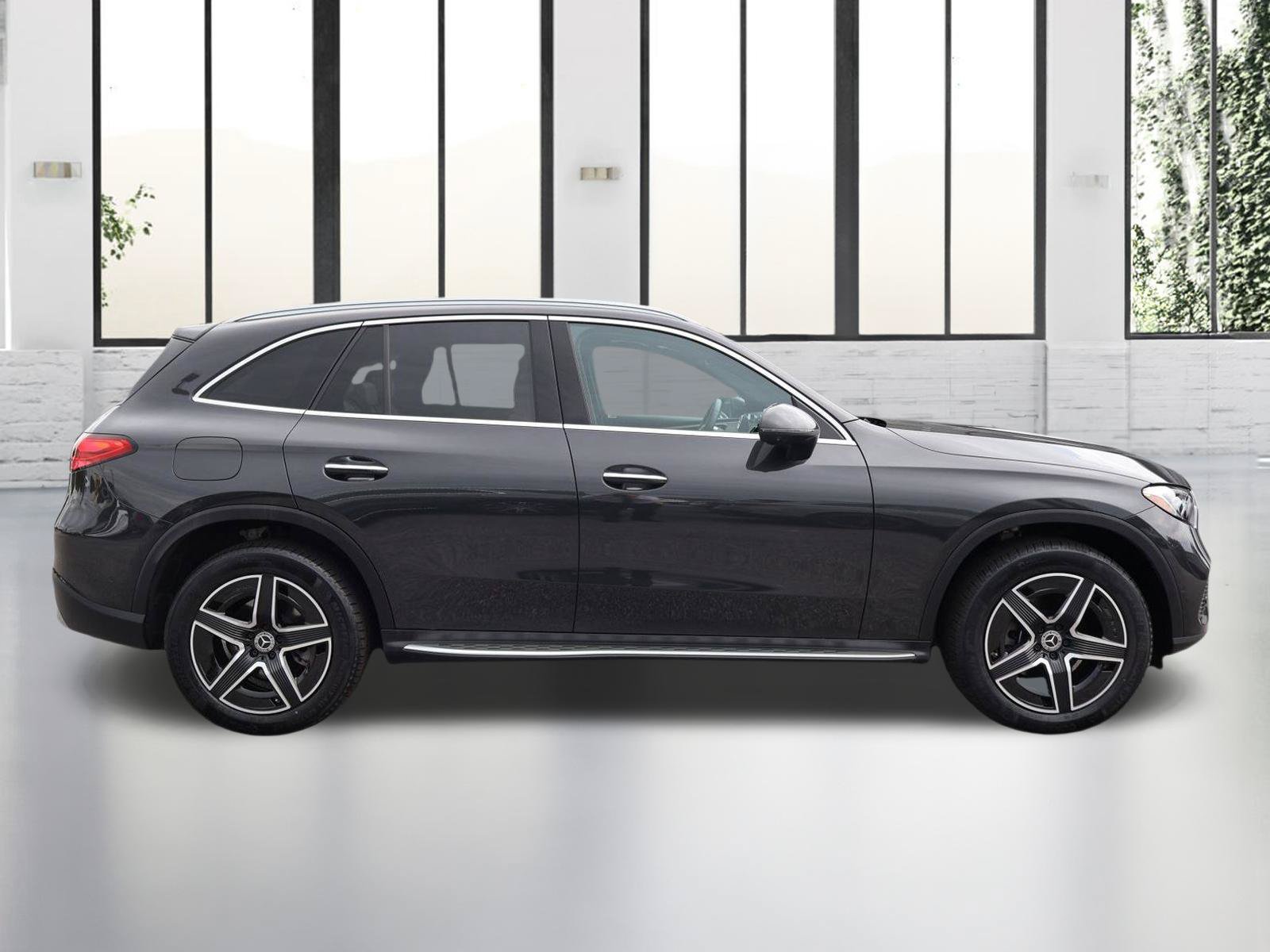 Used 2026 Mercedes-Benz GLC 300 image 6