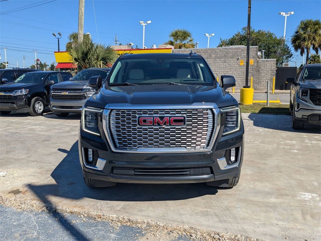 Used 2021 GMC Yukon Denali image 2