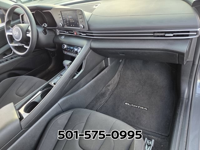 Used 2023 Hyundai Elantra Blue FWD image 17