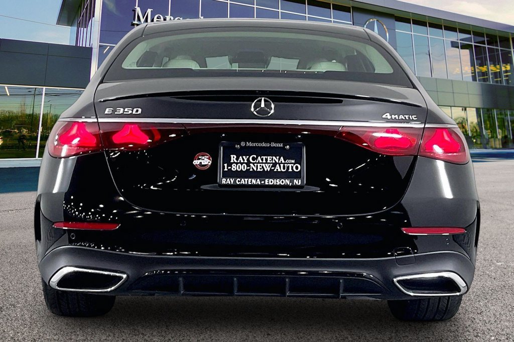 Used 2026 Mercedes-Benz E 350 4MATIC Sedan image 4