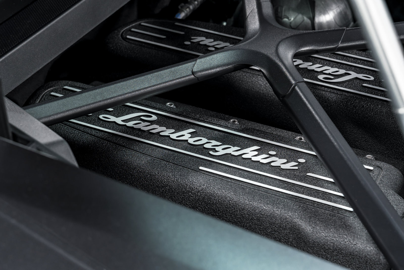 Used 2021 Lamborghini Huracan EVO RWD image 56