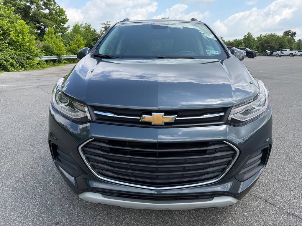 Used 2022 Chevrolet Trax LT w/ LT Convenience Package AWD/4WD image 6