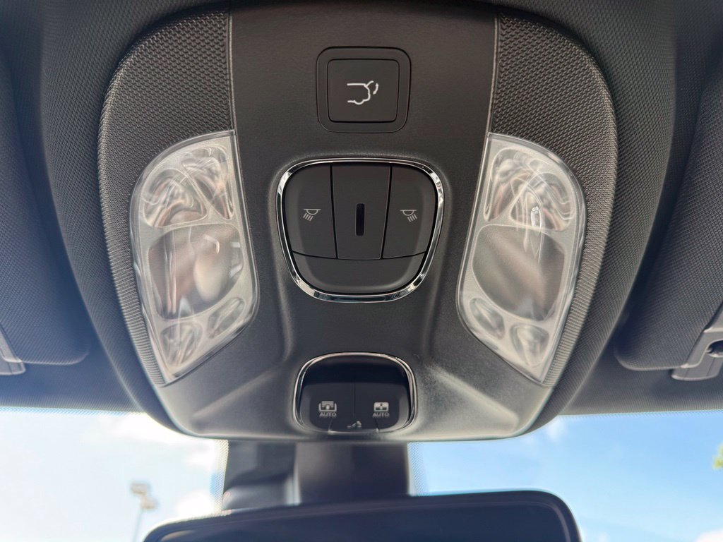 New 2026 Jeep Compass Latitude AWD/4WD image 30