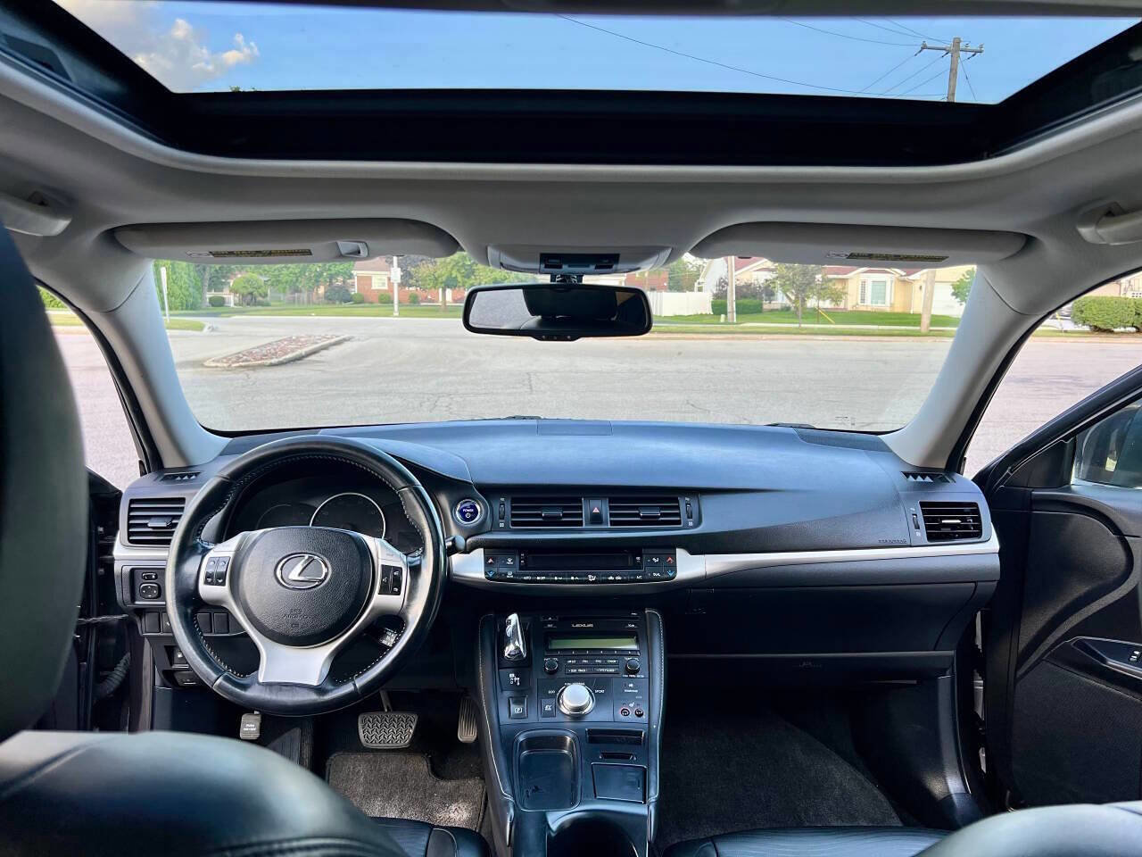 Used 2011 Lexus CT 200h Premium image 19