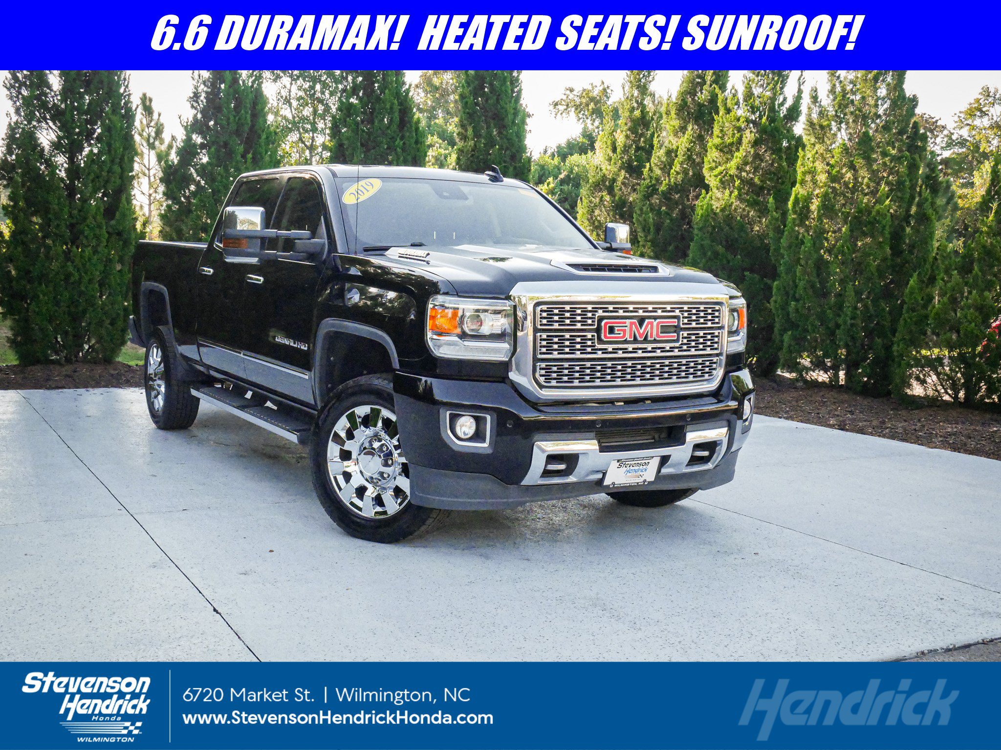 Used 2019 GMC Sierra 2500 Denali w/ Duramax Plus Package AWD/4WD image 1