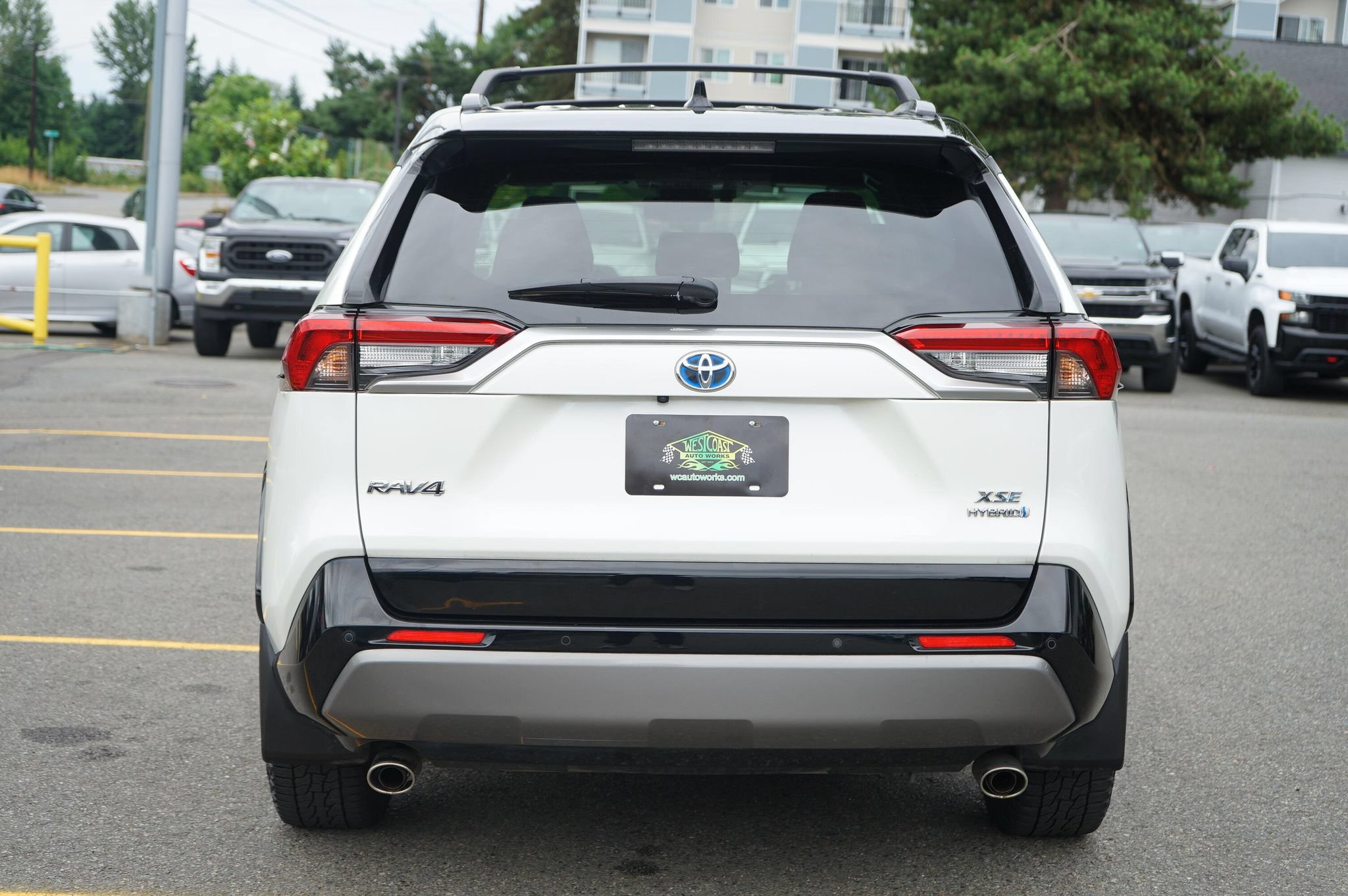 Used 2019 Toyota RAV4 XSE AWD/4WD image 4