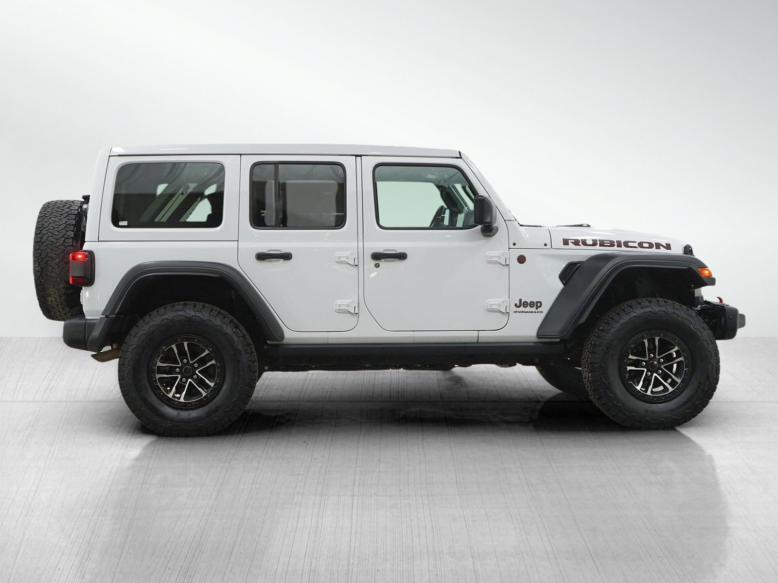 Used 2024 Jeep Wrangler Unlimited Rubicon w/ XTREMEE 35" Tire Package AWD/4WD image 6