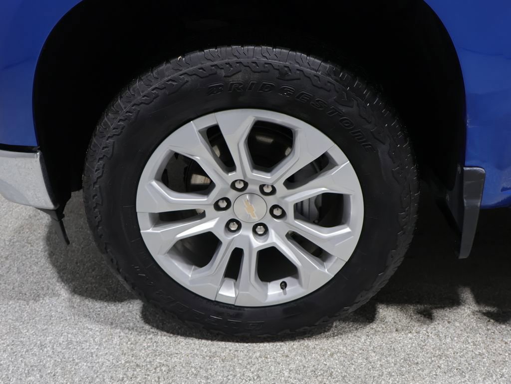 Used 2022 Chevrolet Silverado 1500 LTZ w/ LTZ Premium Package AWD/4WD image 9