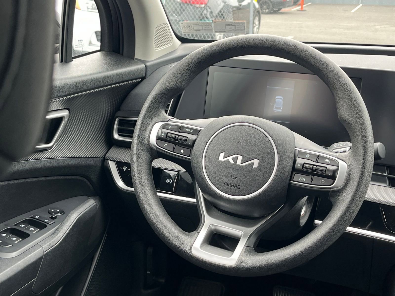 Used 2025 Kia Sportage LX FWD image 27