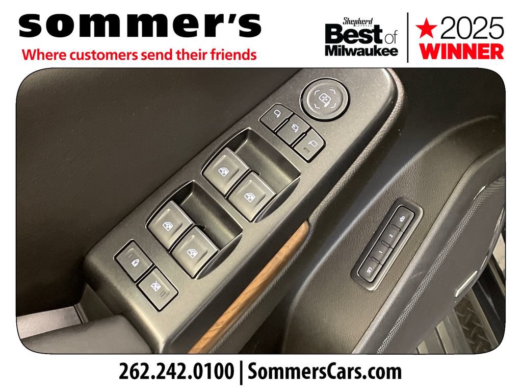 Used 2020 GMC Yukon Denali w/ Denali Premium Package AWD/4WD image 11