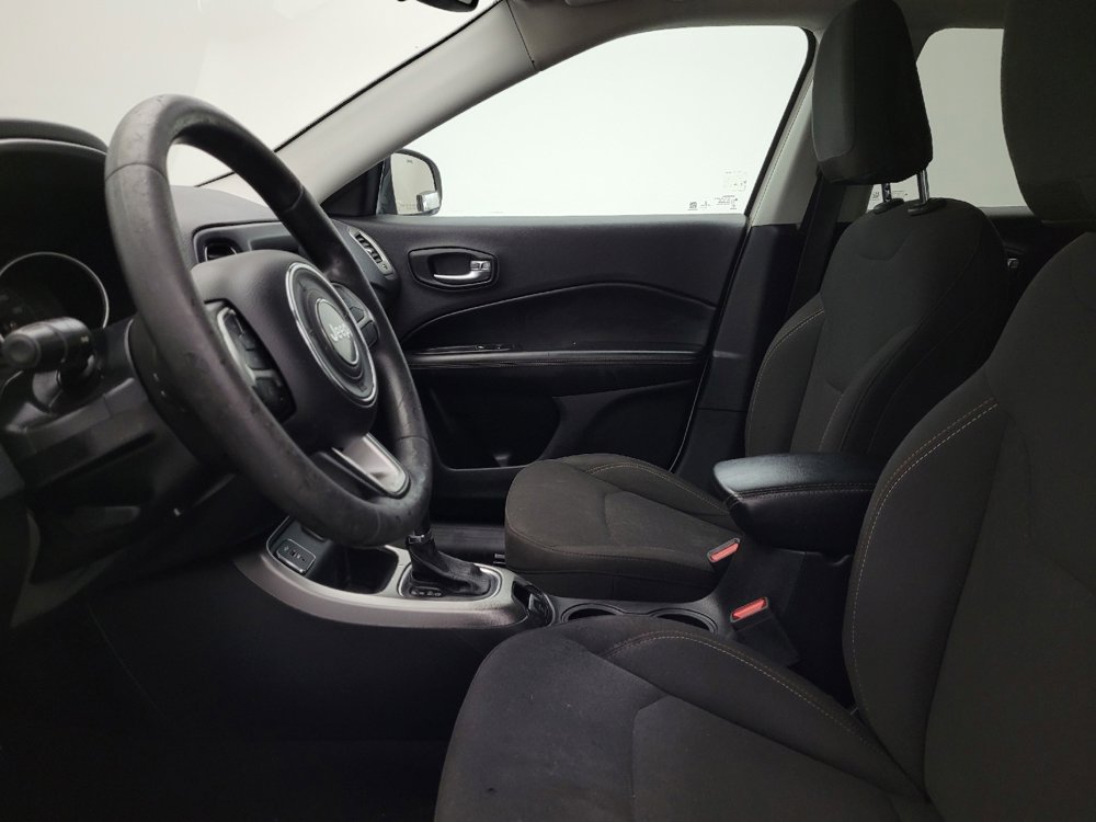 Used 2021 Jeep Compass Sport image 17