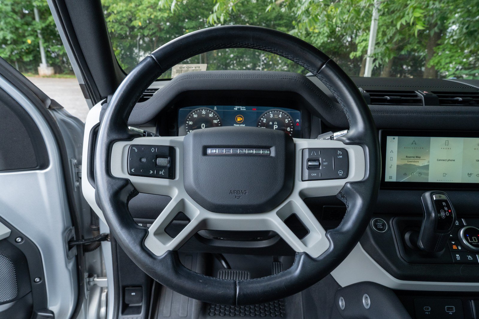Used 2020 Land Rover Defender 110 First Edition AWD/4WD image 17