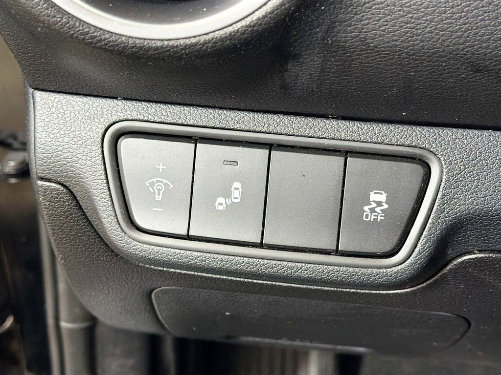 Used 2023 Kia Forte LXS w/ LXS Technology Package FWD image 13