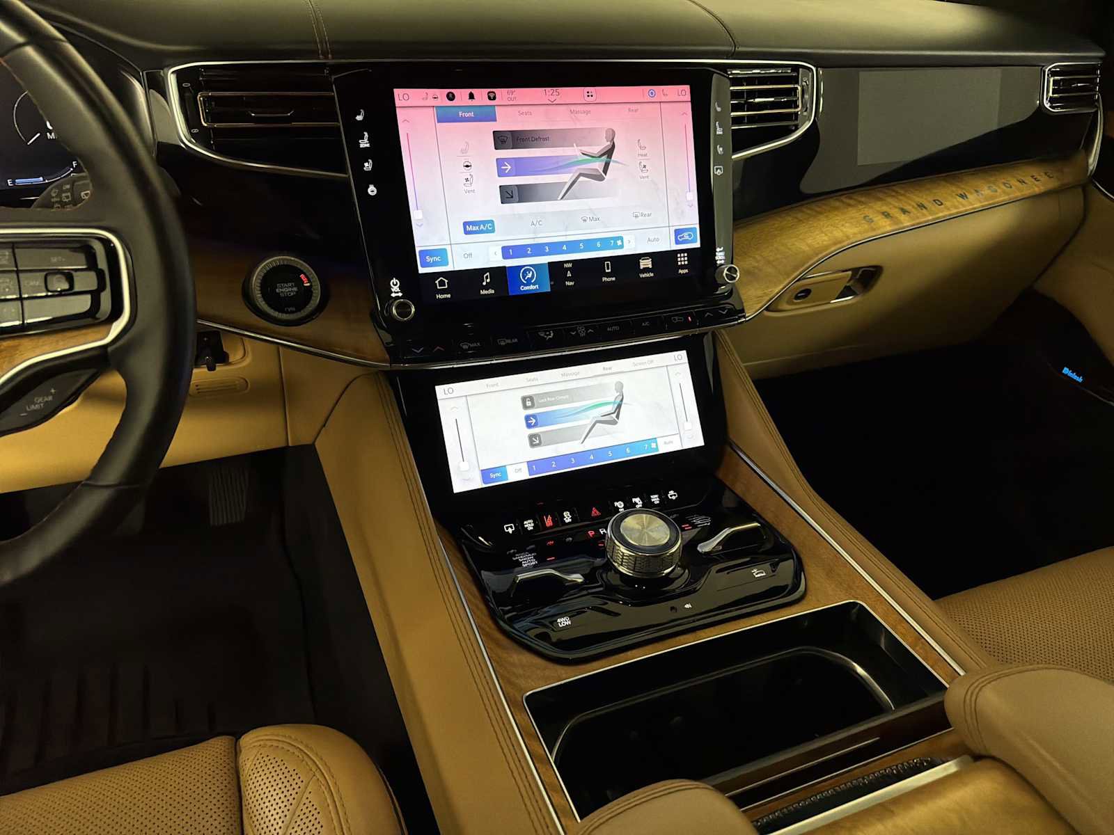 Used 2022 Jeep Grand Wagoneer Series III w/ Rear Seat Video Group 1 image 35