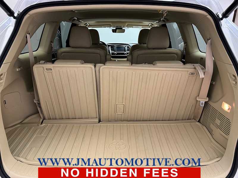 Used 2017 Toyota Highlander Limited image 18