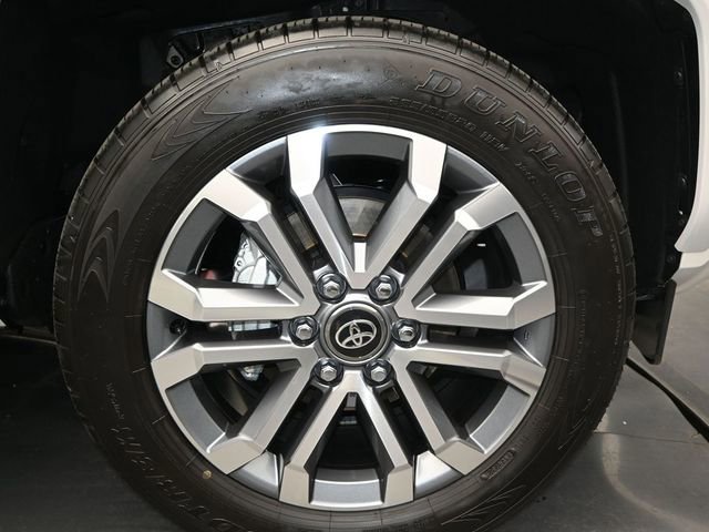Used 2025 Toyota 4Runner Limited image 17