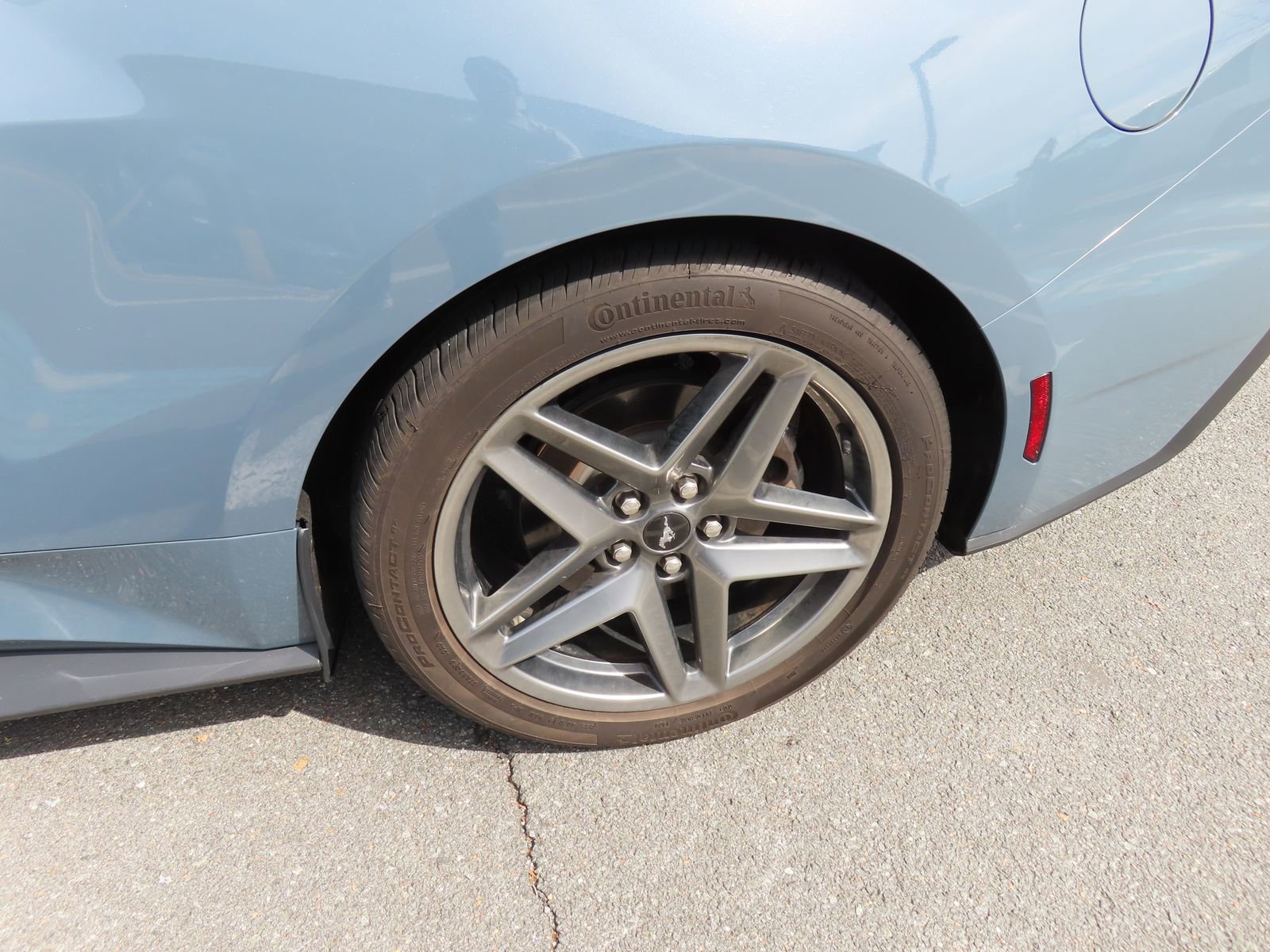 Used 2024 Ford Mustang EcoBoost image 12