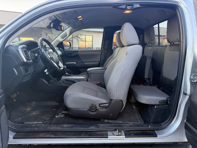 Used 2018 Toyota Tacoma SR5 image 33
