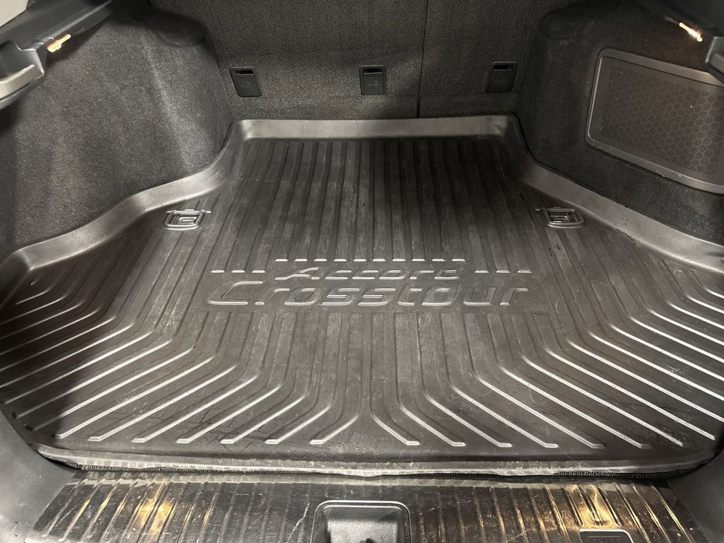 Used 2010 Honda Crosstour EX-L image 21