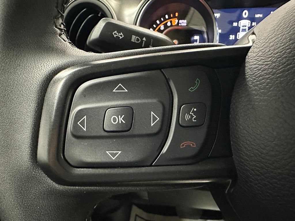 Used 2023 Jeep Gladiator Sport AWD/4WD image 19