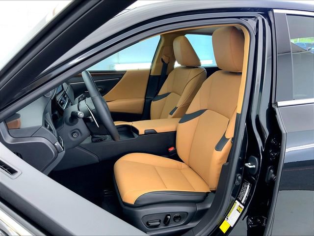 Used 2025 Lexus ES 300h F Sport w/ Technology Package FWD image 5