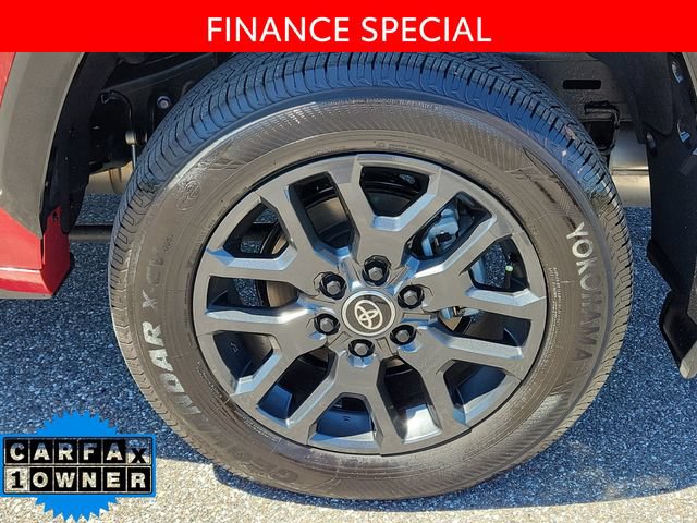 Used 2025 Toyota Sequoia Platinum AWD/4WD image 7