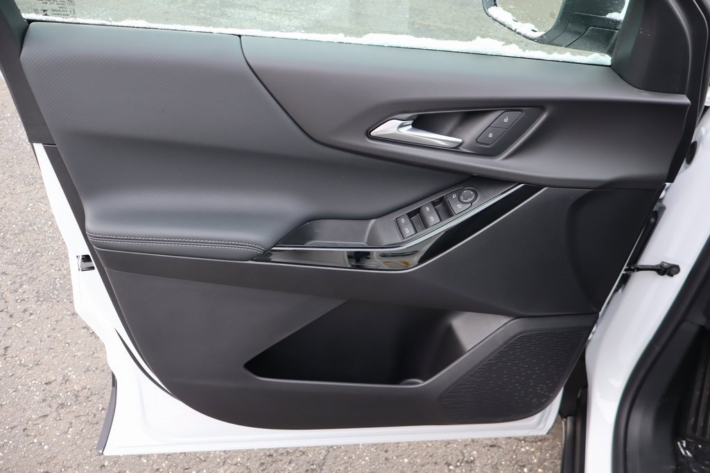 New 2026 Chevrolet Equinox LT w/ Safety and Technology Package image 4