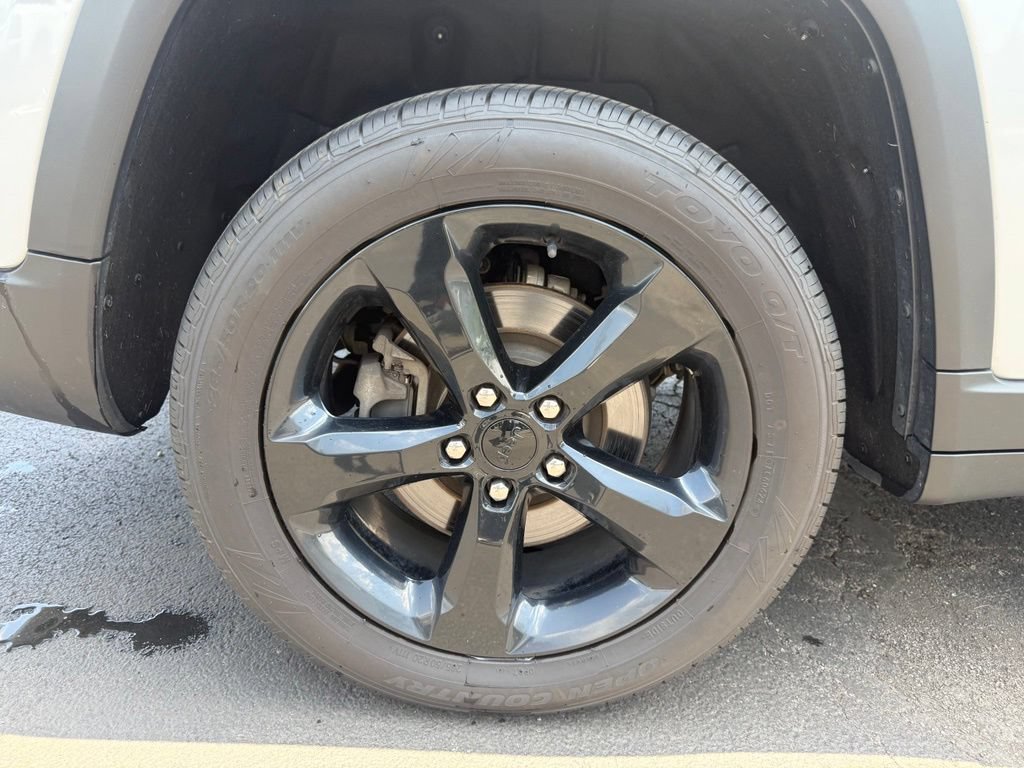 Certified 2024 Jeep Grand Cherokee L Altitude AWD/4WD image 46