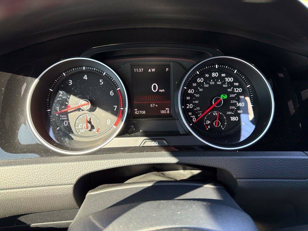 Used 2019 Volkswagen GTI SE FWD image 12