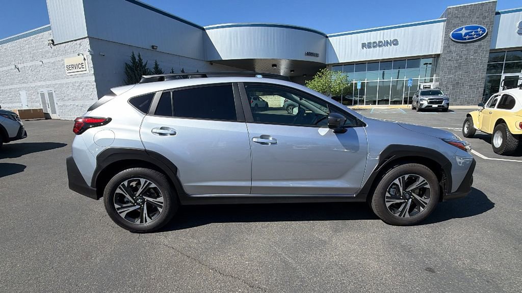 Used 2025 Subaru Crosstrek 2.0i Premium image 3