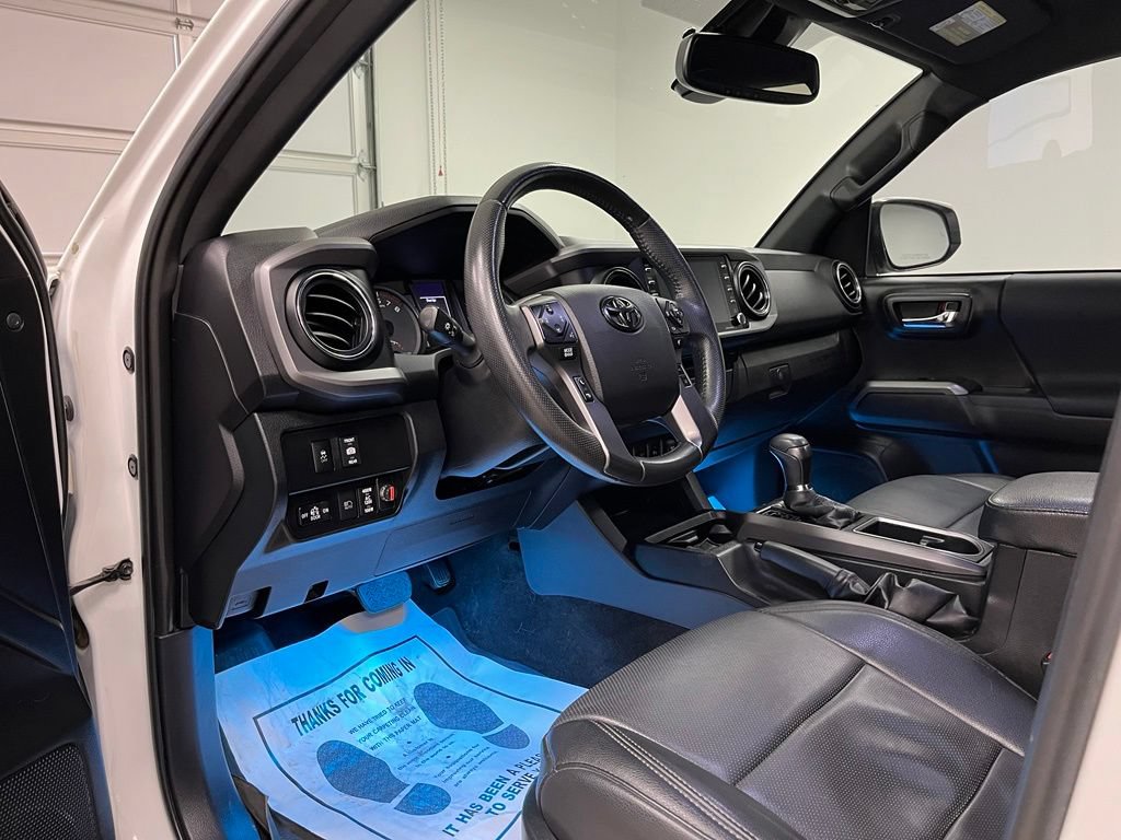 Used 2021 Toyota Tacoma TRD Off-Road w/ Technology Package AWD/4WD image 22
