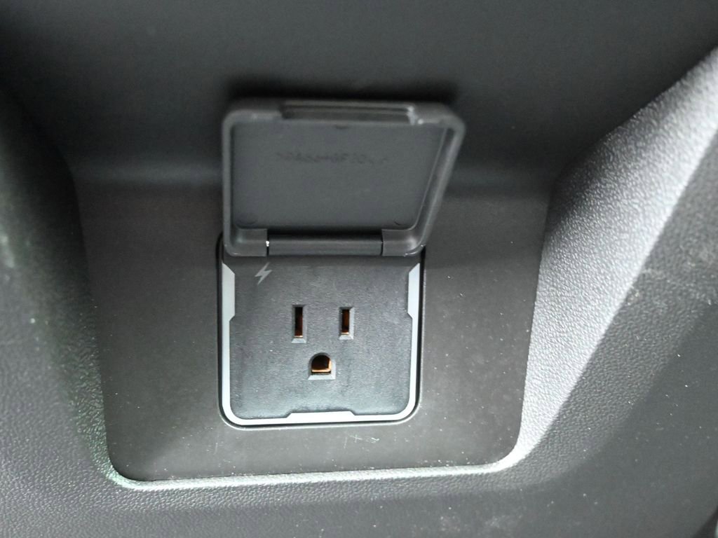 Used 2023 Chevrolet Tahoe RST w/ Sport Performance Package image 28