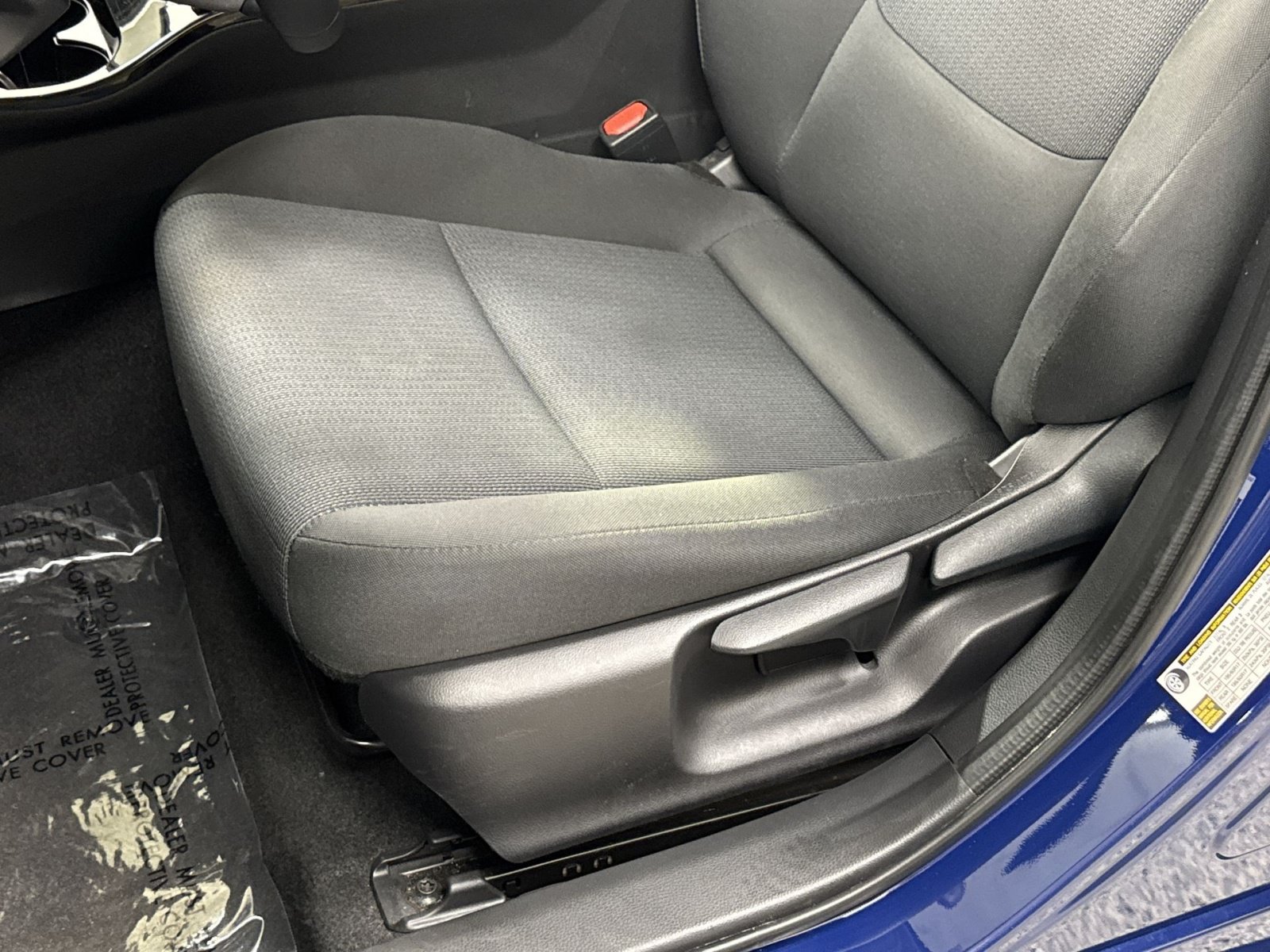 Used 2025 Toyota Prius LE FWD image 26